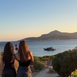 Meet your Posher, Stella